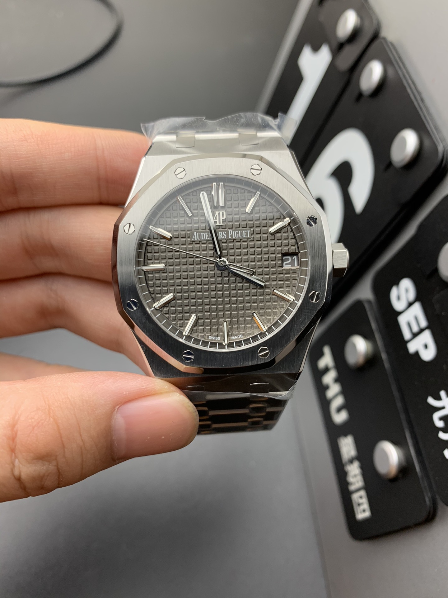 【ZF工場】オーデマピゲ ロイヤルオーク 15500ST グレー (一体型4302) スーパークローン