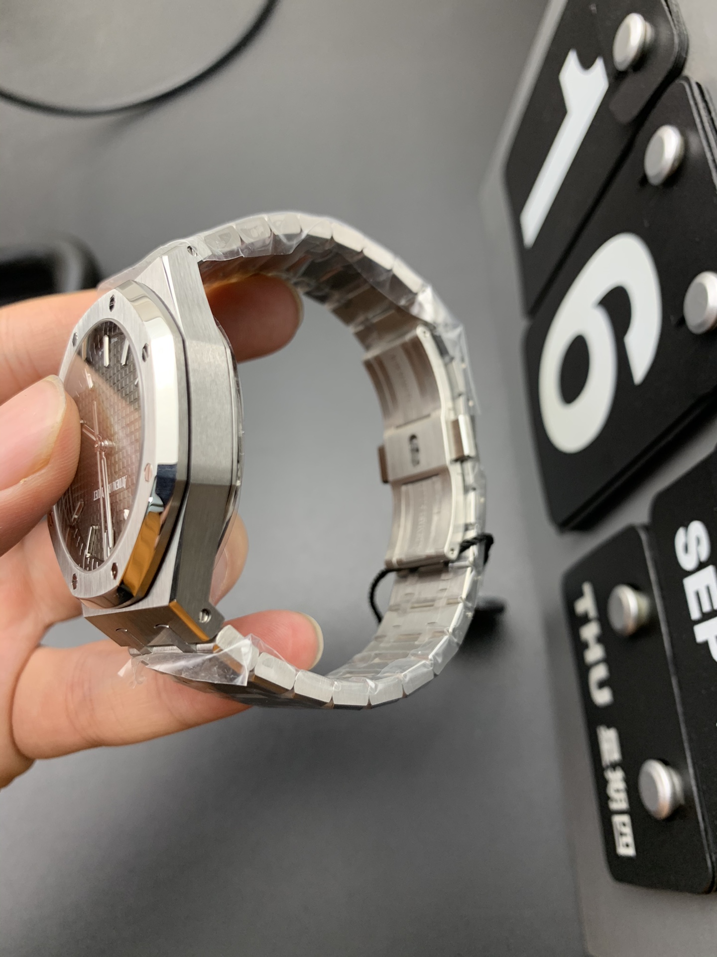 【ZF工場】オーデマピゲ ロイヤルオーク 15500ST グレー (一体型4302) スーパークローン - 画像 (3)